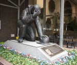 The kneeling fireman statute honors 9/11 first responders. Photo by Nicole Guzzardi