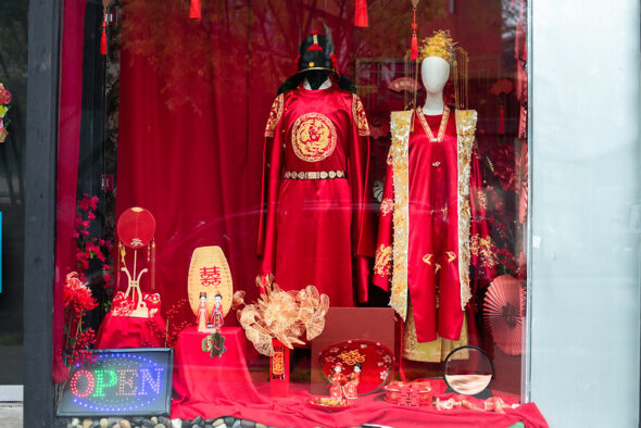 Chinese New Year Retail WIndow Display.  Chinese new year decorations,  Fashion window display, Window display