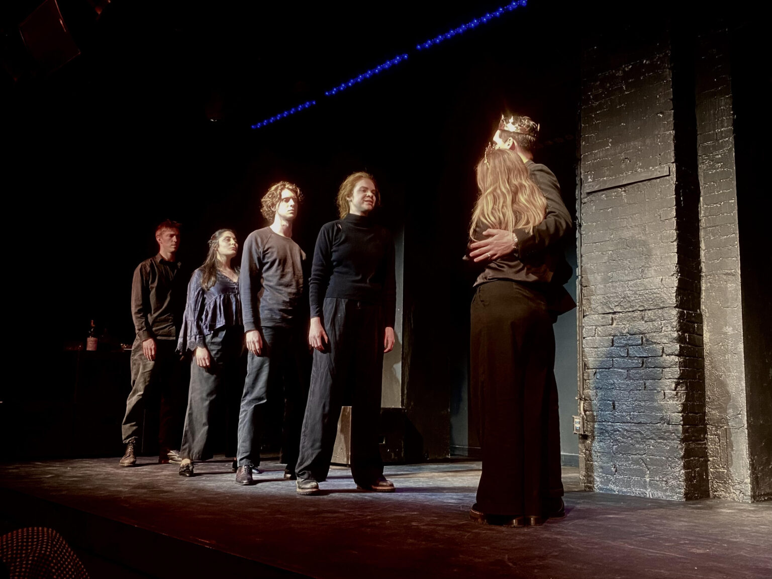 hamlet-in-under-an-hour-this-play-is-taking-shakespeare-to-therapy